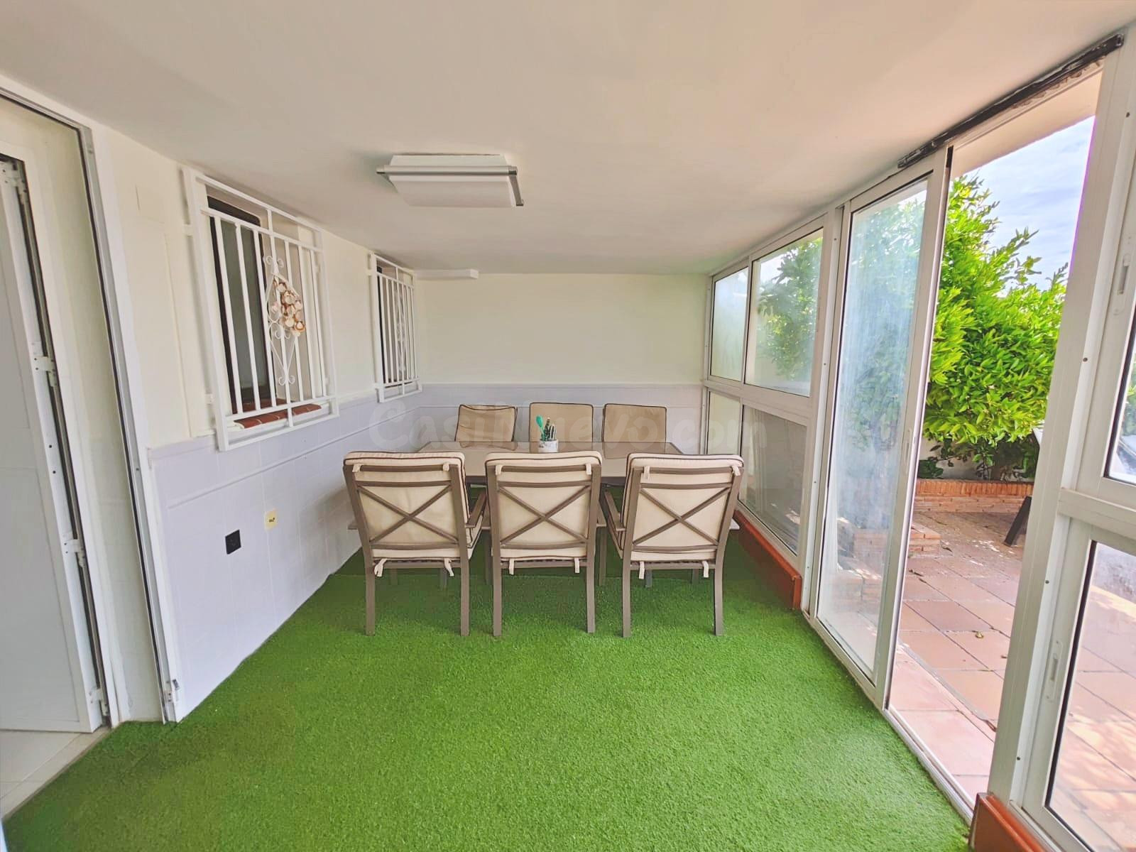 Estupenda Casa Pareada con piscina privada y 4 dormitorios - foto 3