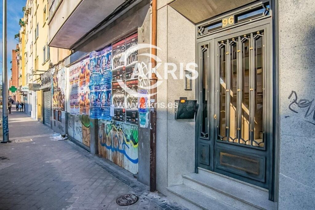 Local Comercial en Madrid - foto 3