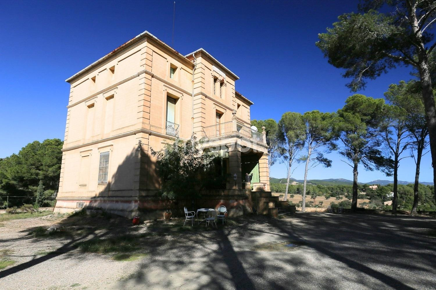 Villa señorial con tres pisos turísticas en Boscos de Valls - foto 2