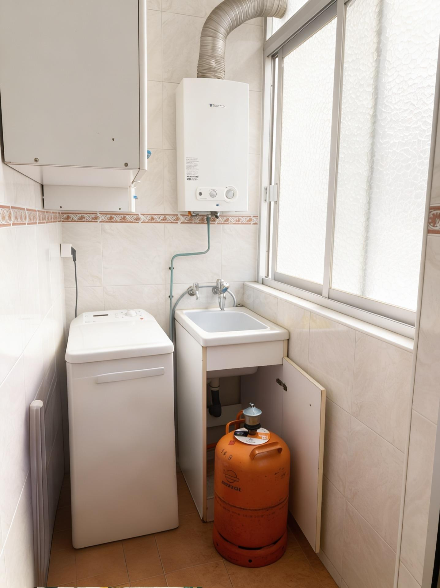 Piso en alquiler en Los Pajaritos, Granada — 3 dormitorios, exclusivo estudiantes | DLR00009 - foto 4