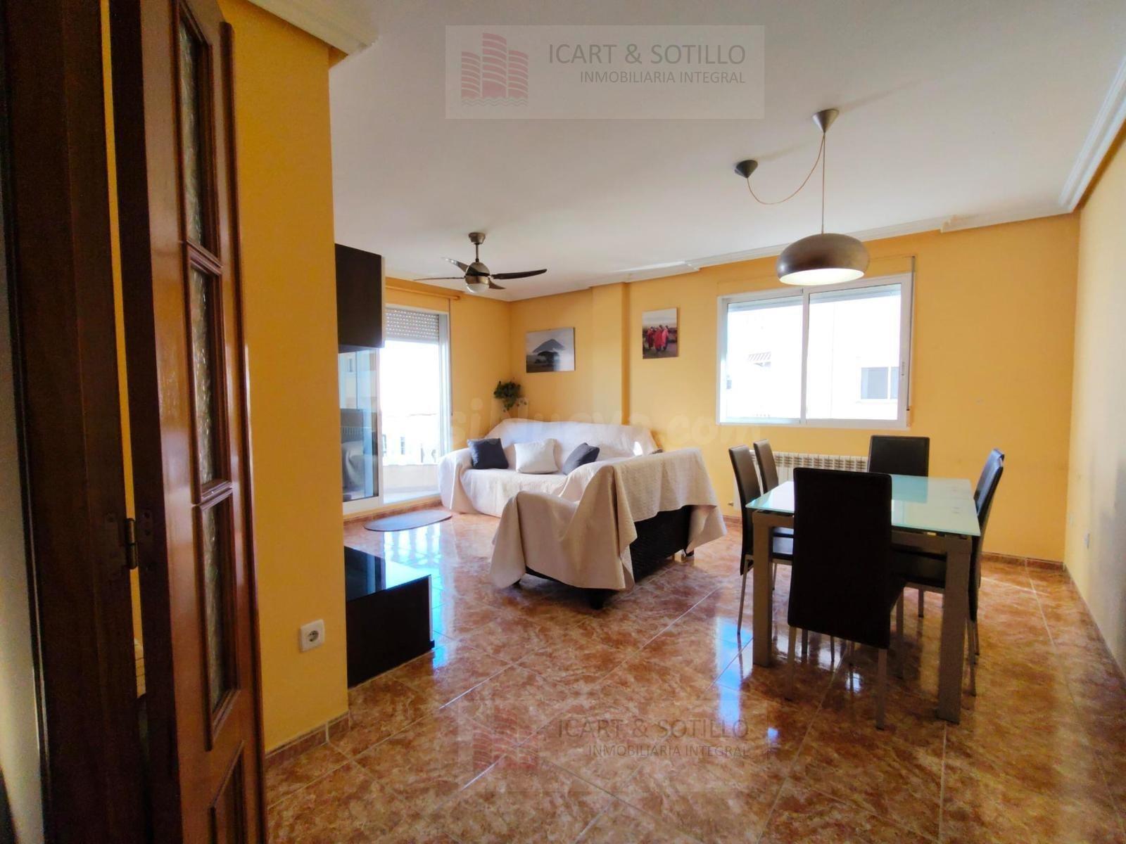 Espacios amplios, luz y calma: tu nuevo hogar en Vinaròs - foto 3