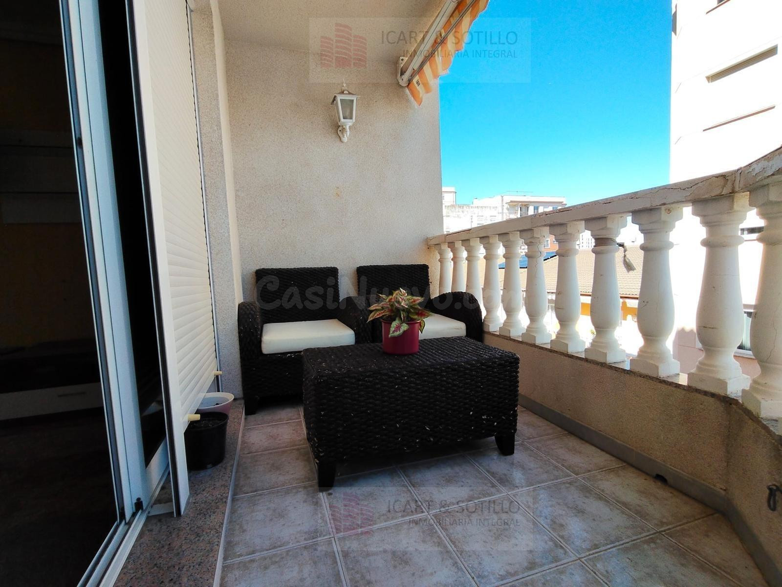 Espacios amplios, luz y calma: tu nuevo hogar en Vinaròs - foto 5