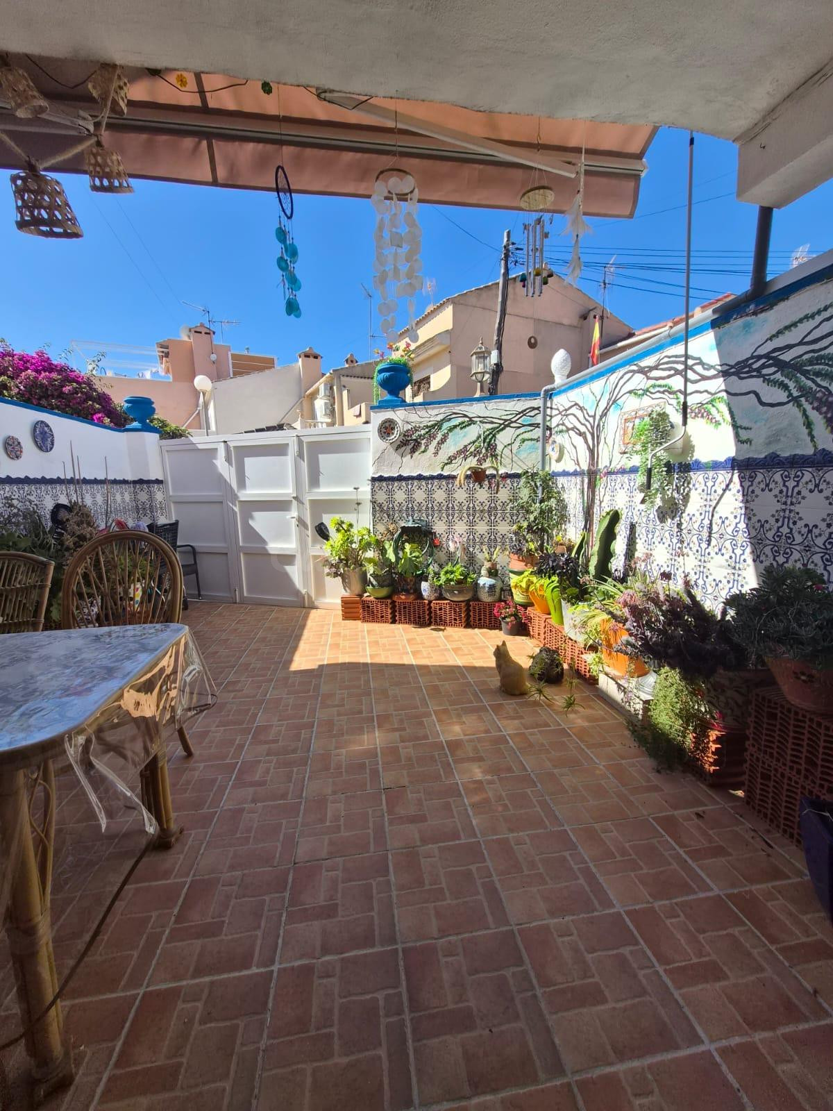 BONITO ADOSADO CON ENCANTO - foto 2