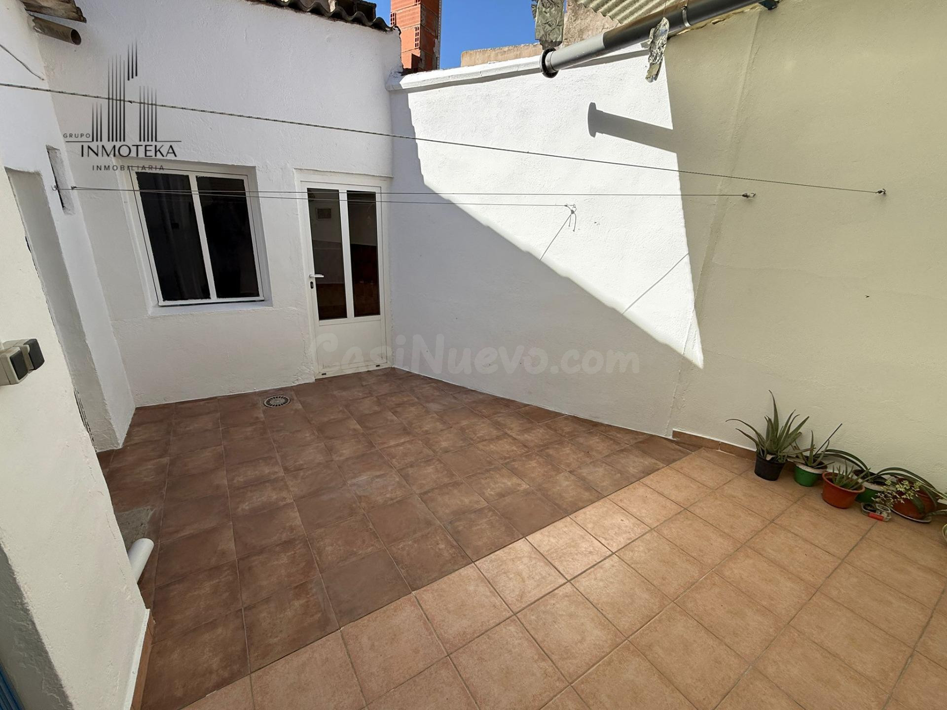 REF: C103 GRUPO INMOTEKA INMOBILIARIA VENDE CASA CON PATIO E - foto 2