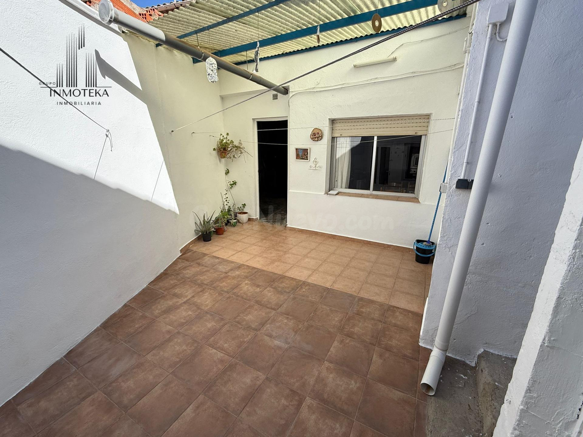 REF: C103 GRUPO INMOTEKA INMOBILIARIA VENDE CASA CON PATIO E - foto 4