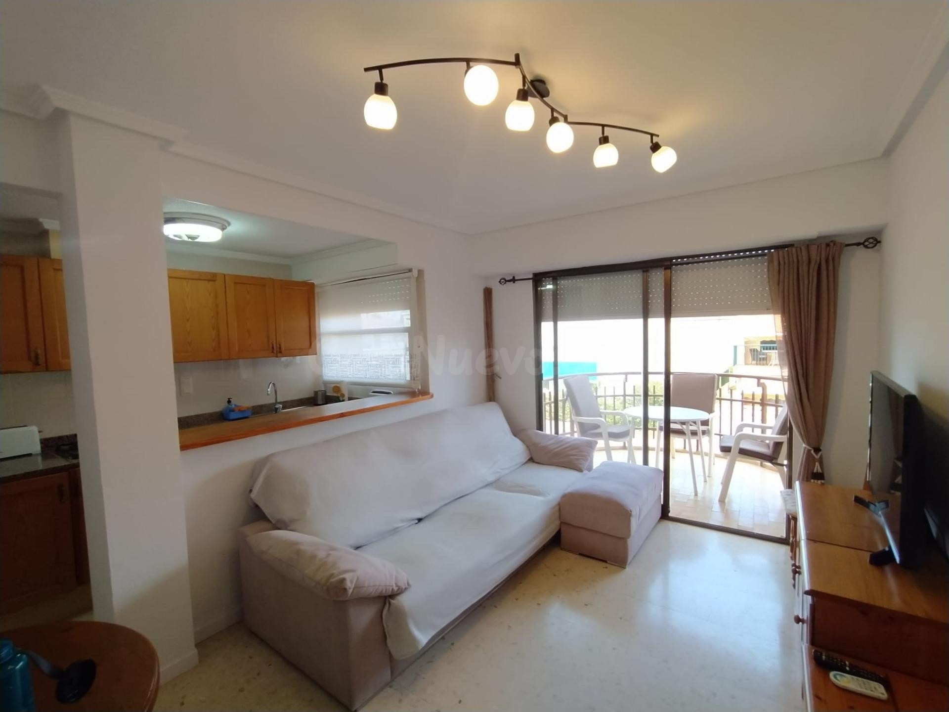 Encantador Apartamento a Solo Pasos de la Playa en Santa Pola