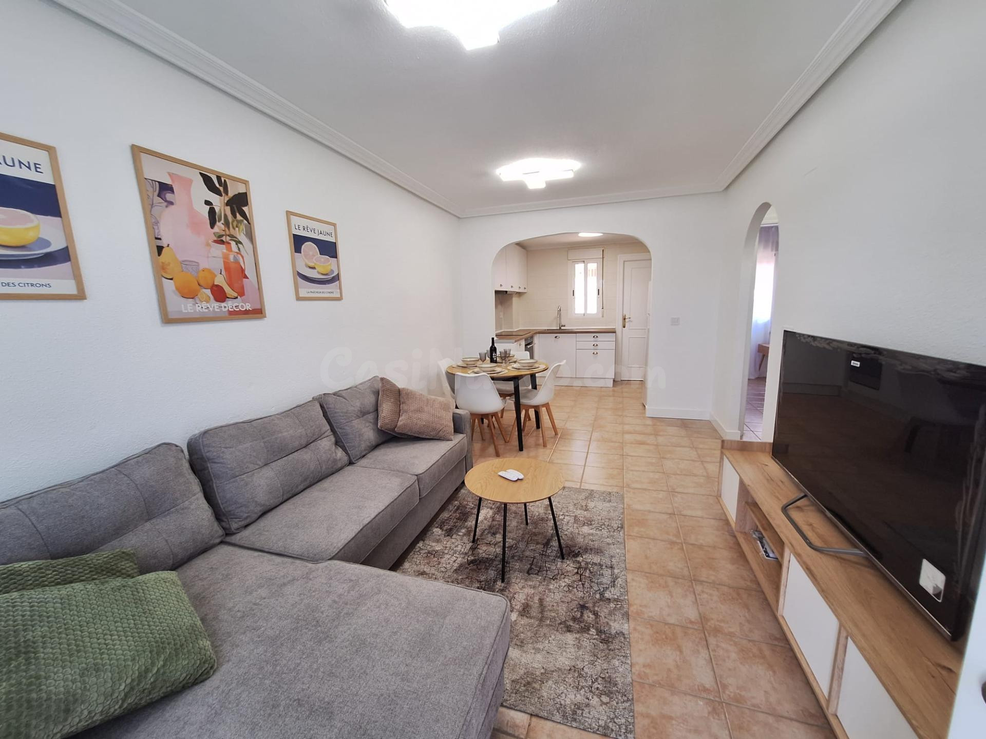 Encantador Bungalow en Torrevieja con Piscina comunitaria y  - foto 3