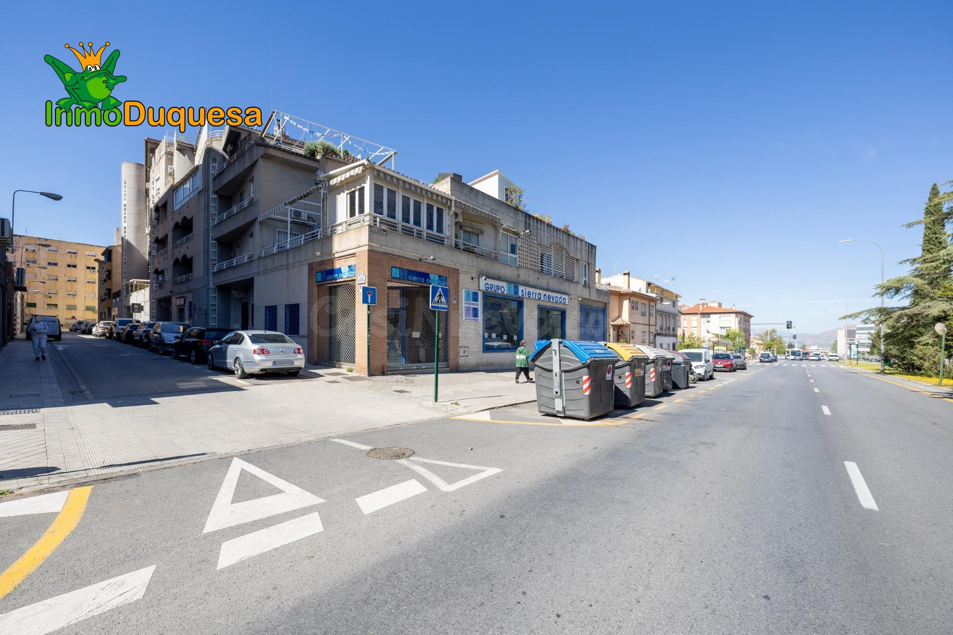 Plaza de aparcamiento junto al Paque Almunia. - foto 5