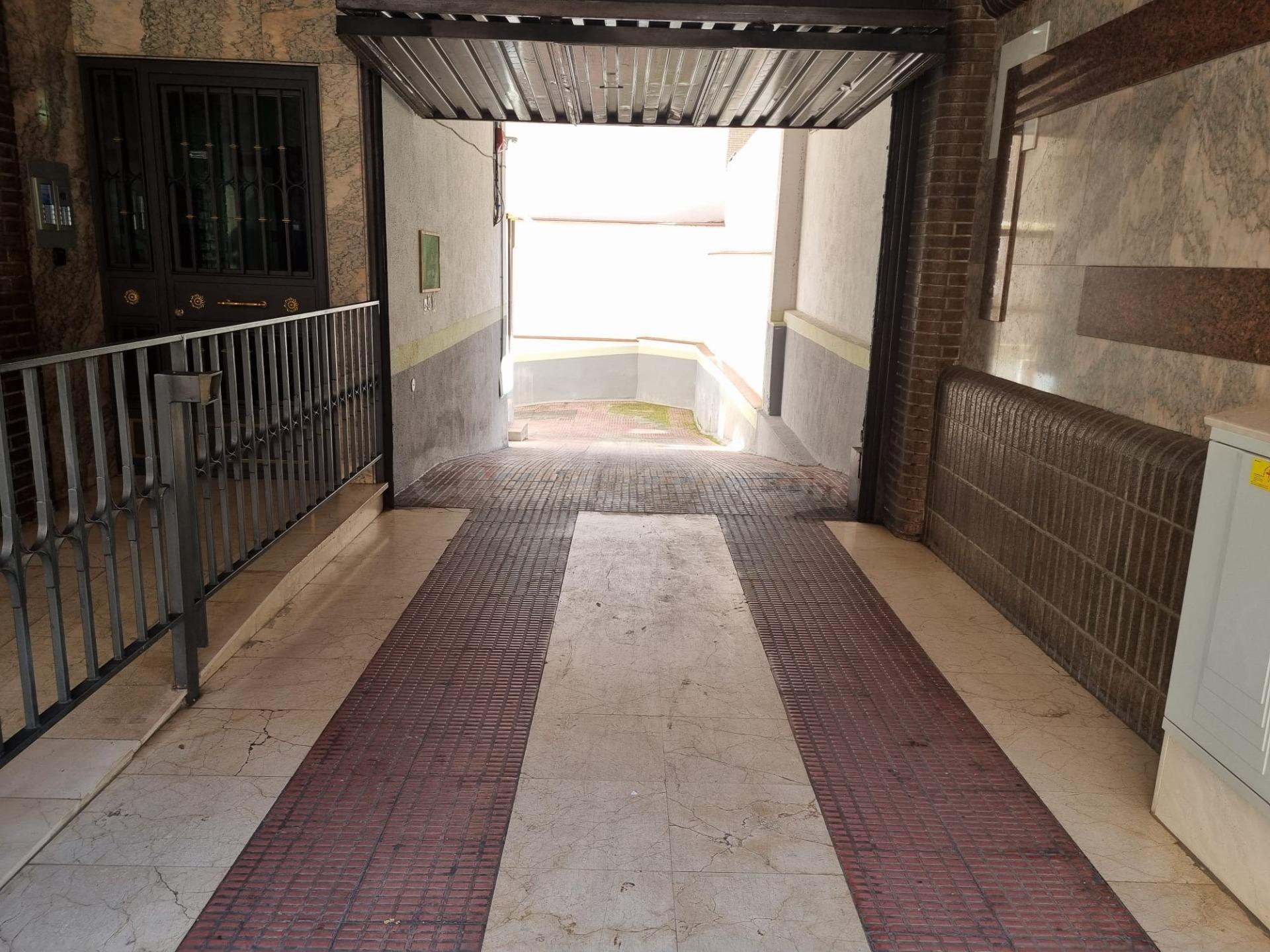 Plaza para coche pequeño en Ventas - foto 4