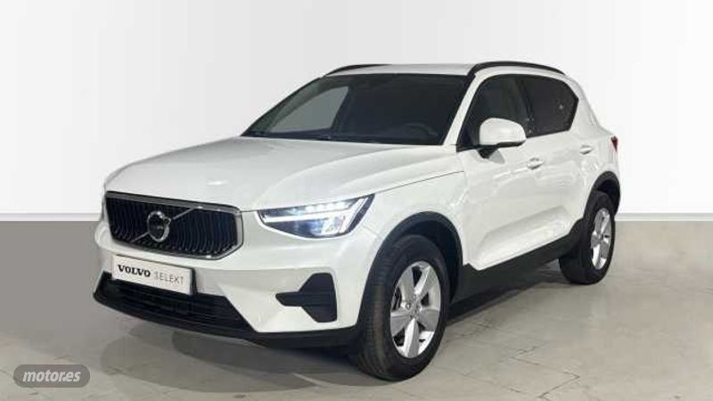 Volvo XC40 Toyota Yaris Alicante