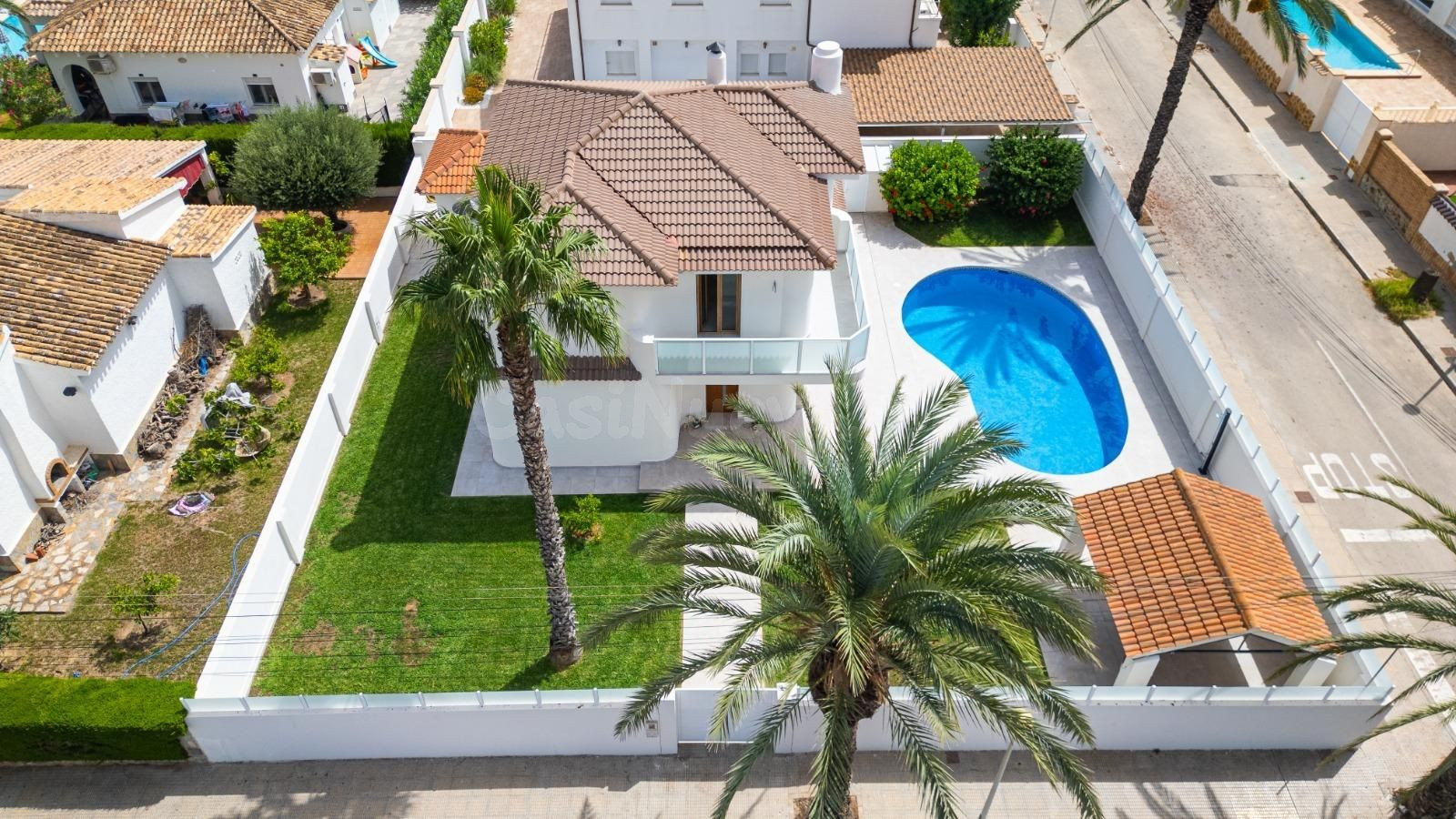 Villa 3 habitaciones 156m² en venta - MUY CERCA DE LA PLAYA - foto 2