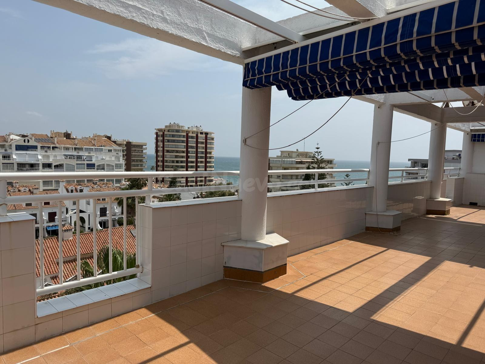 D. Exclusiva vivienda con terraza de 93 m2, vistas al mar y  - foto 2