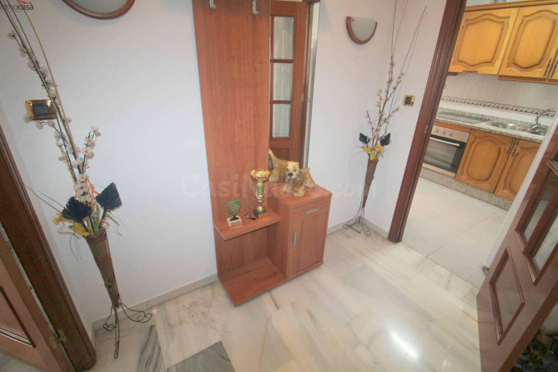 Piso en el centro de armilla, amueblado y con patio... - foto 4