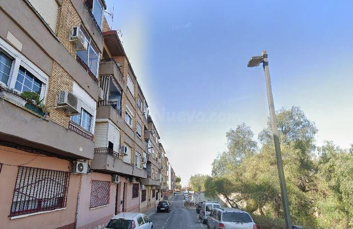 Se vende almacén OKUPADO en C/ SANT LLUIS BERTRAN Nº 51 Torr - foto 3