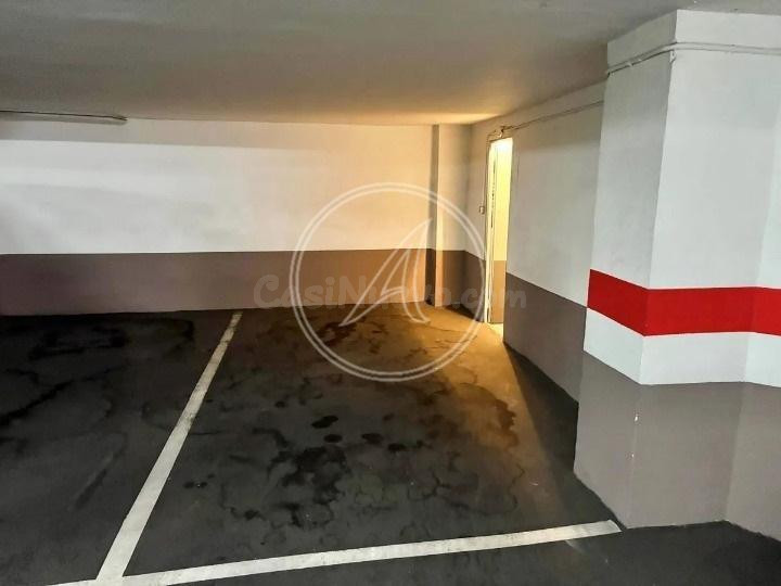 Plaza de garaje con trastero en pleno centro de Alicante - foto 2