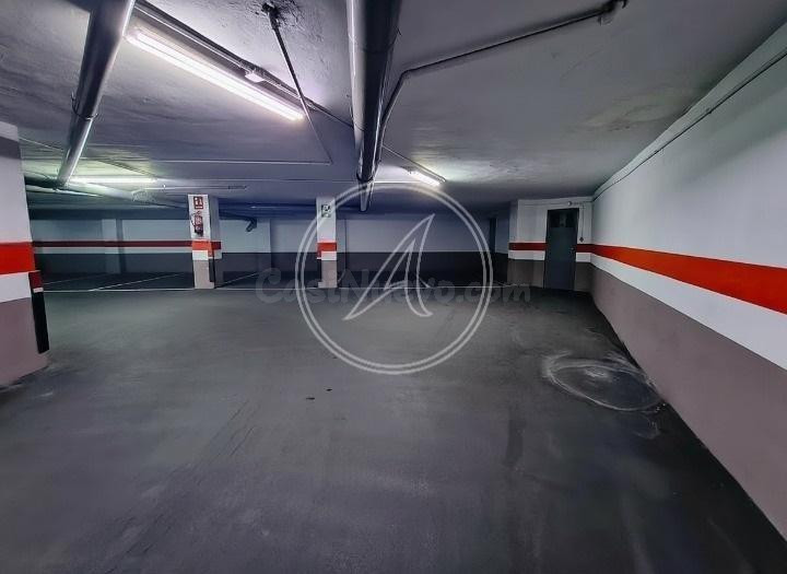 Plaza de garaje con trastero en pleno centro de Alicante - foto 5