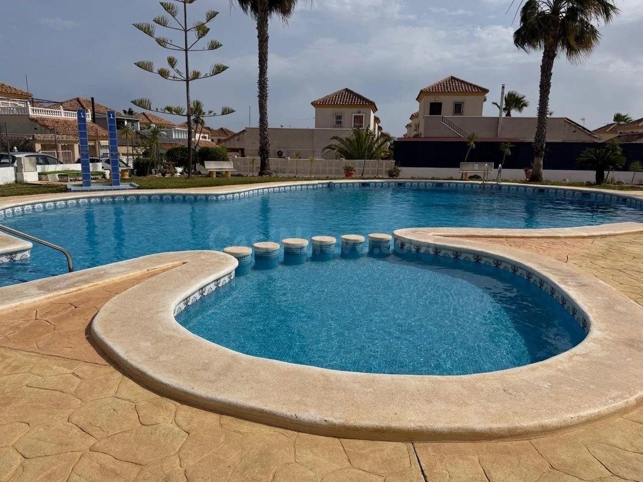 Villa independiente La Marina San Fulgencio - foto 2