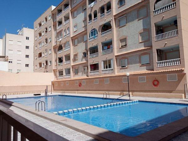 Apartamento con excelente calidades , en urbanización privad - foto 2