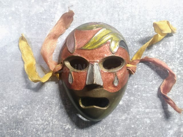 Mascara Antigua India en Bronce Pintada a Mano