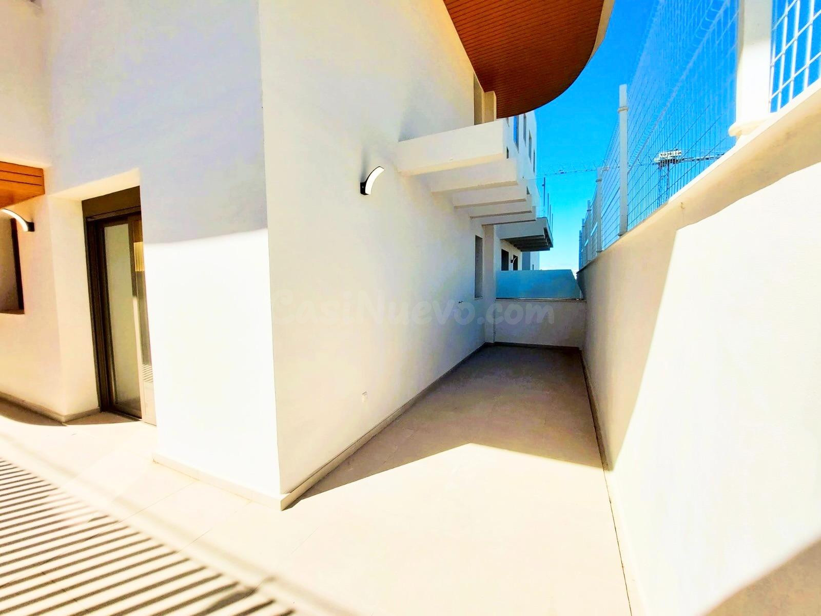 Moderna Vivienda a Estrenar con Piscina Privada en Estepona - foto 4