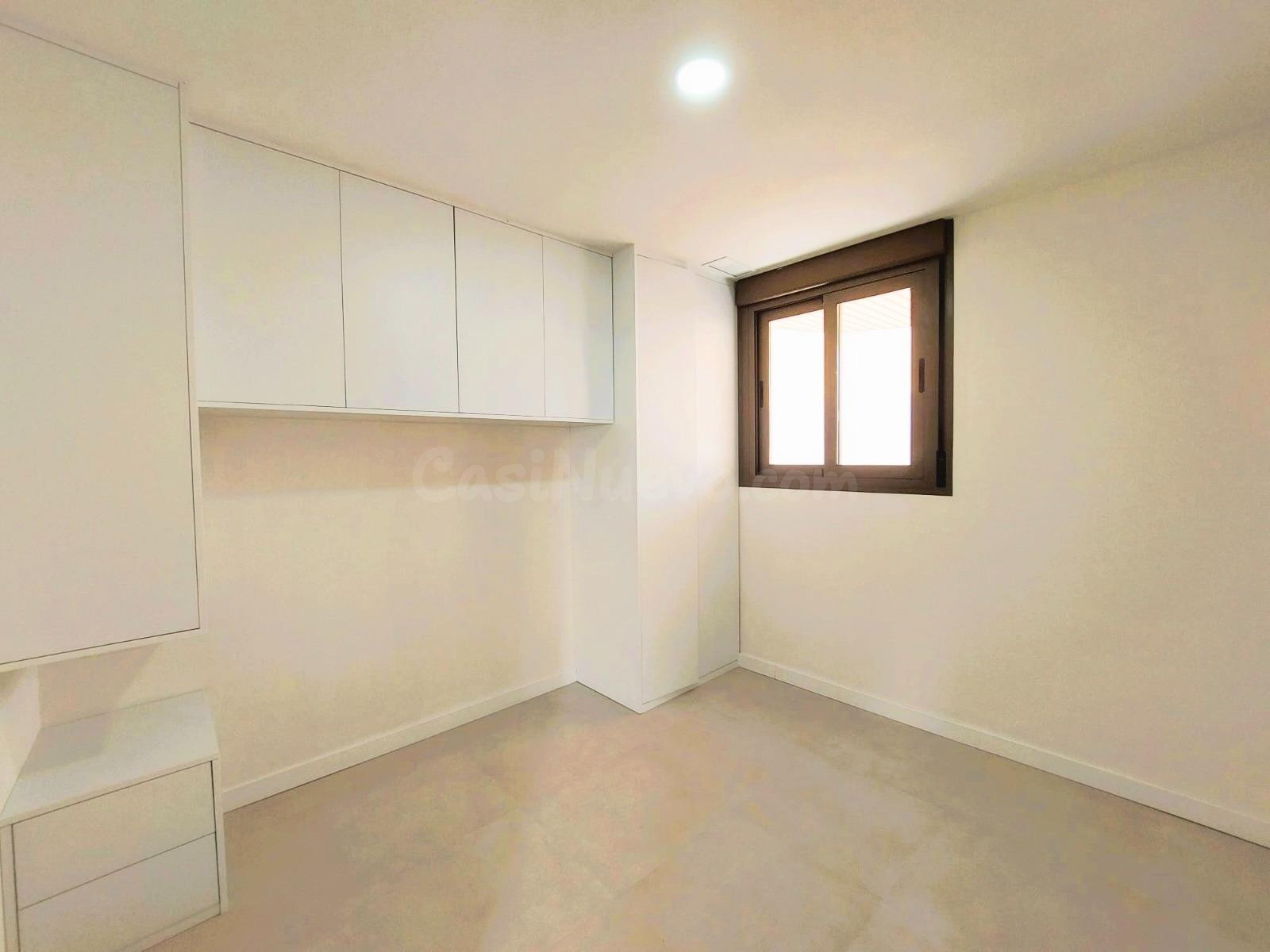 Moderna Vivienda a Estrenar con Piscina Privada en Estepona - foto 5