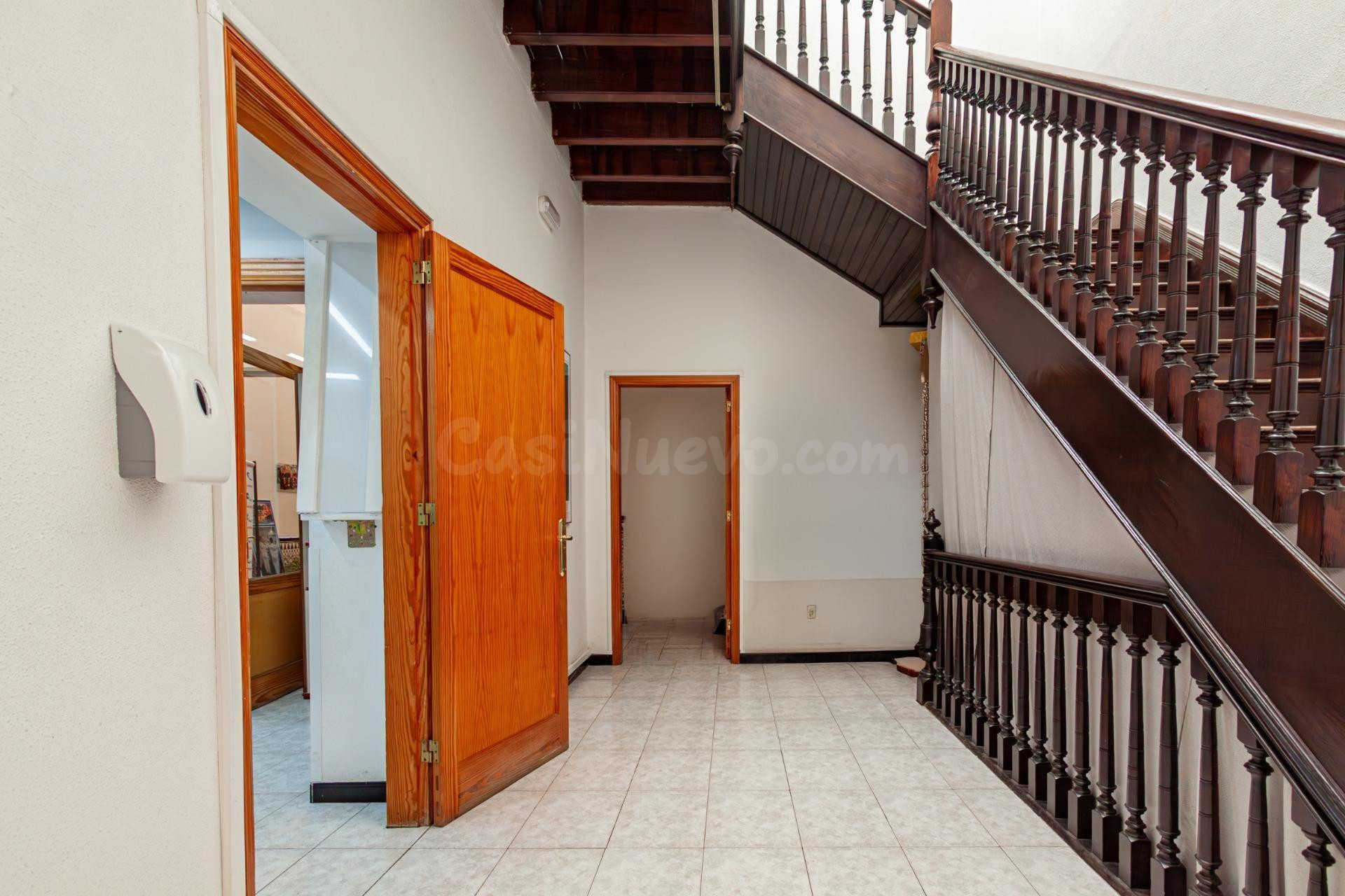 SE VENDE EDIFICIO EMBLEMÁTICO EN ZONA DE ARENALES - foto 5