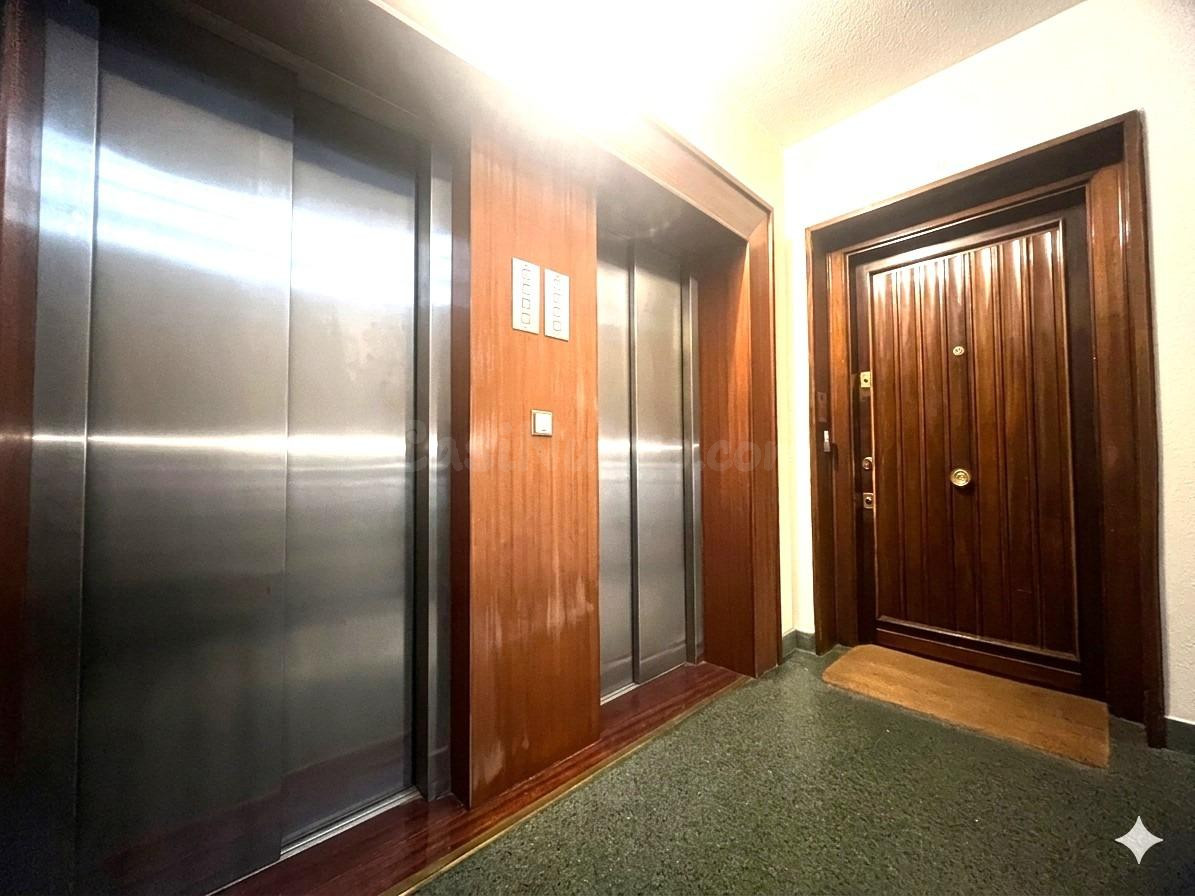 Exclusiva oficina exterior de 352m2 con garaje y trastero en - foto 3