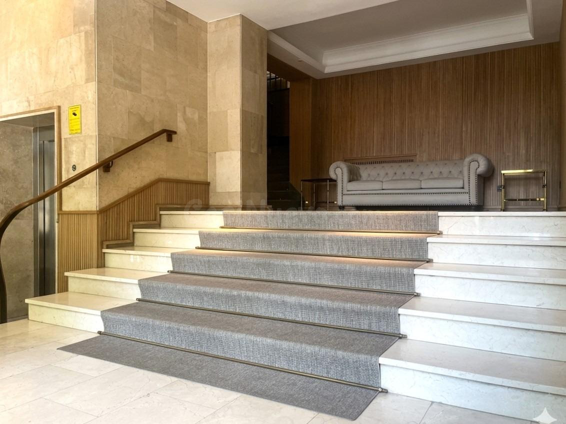 Exclusivo piso exterior de 352m2 con garaje y trastero en Ch - foto 2
