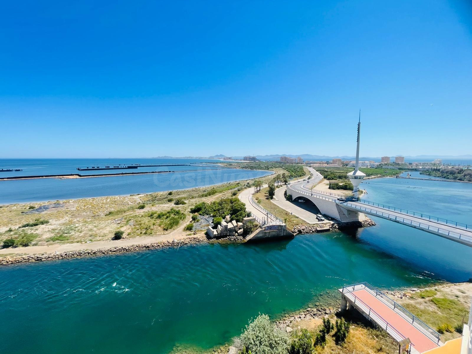 Precioso ático urbanización Venecia Azul - foto 3