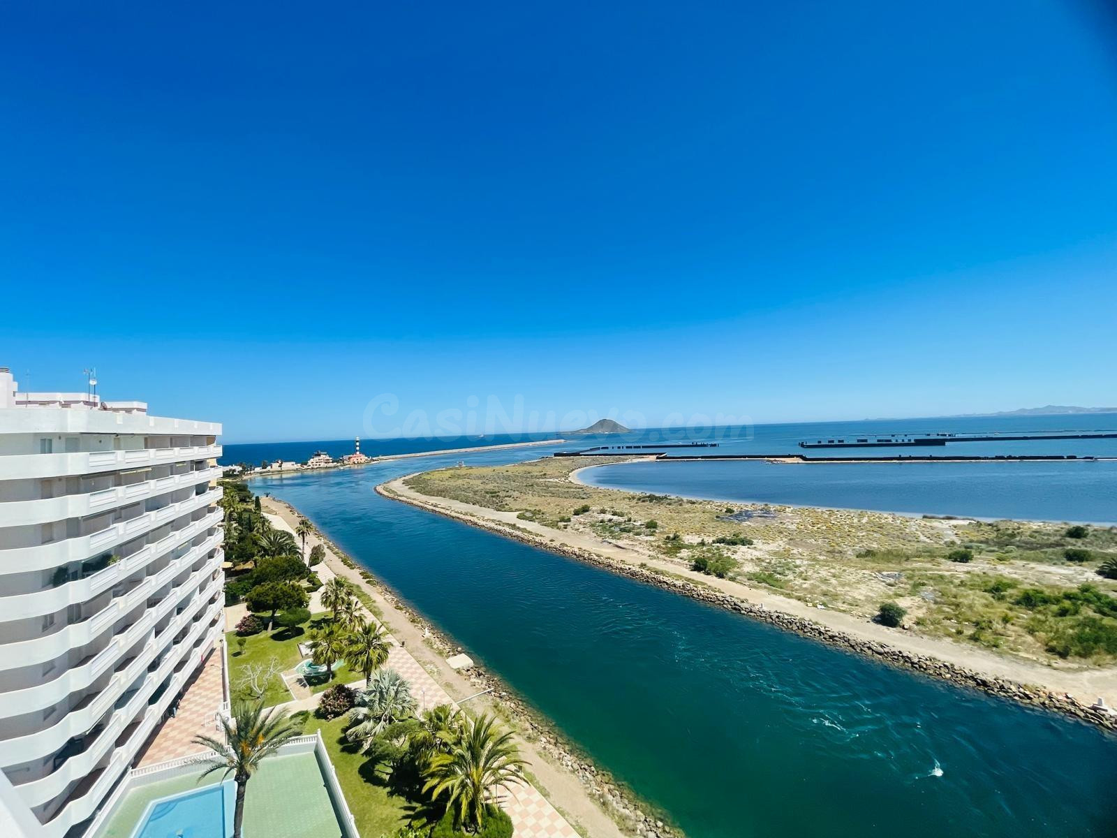 Precioso ático urbanización Venecia Azul - foto 4