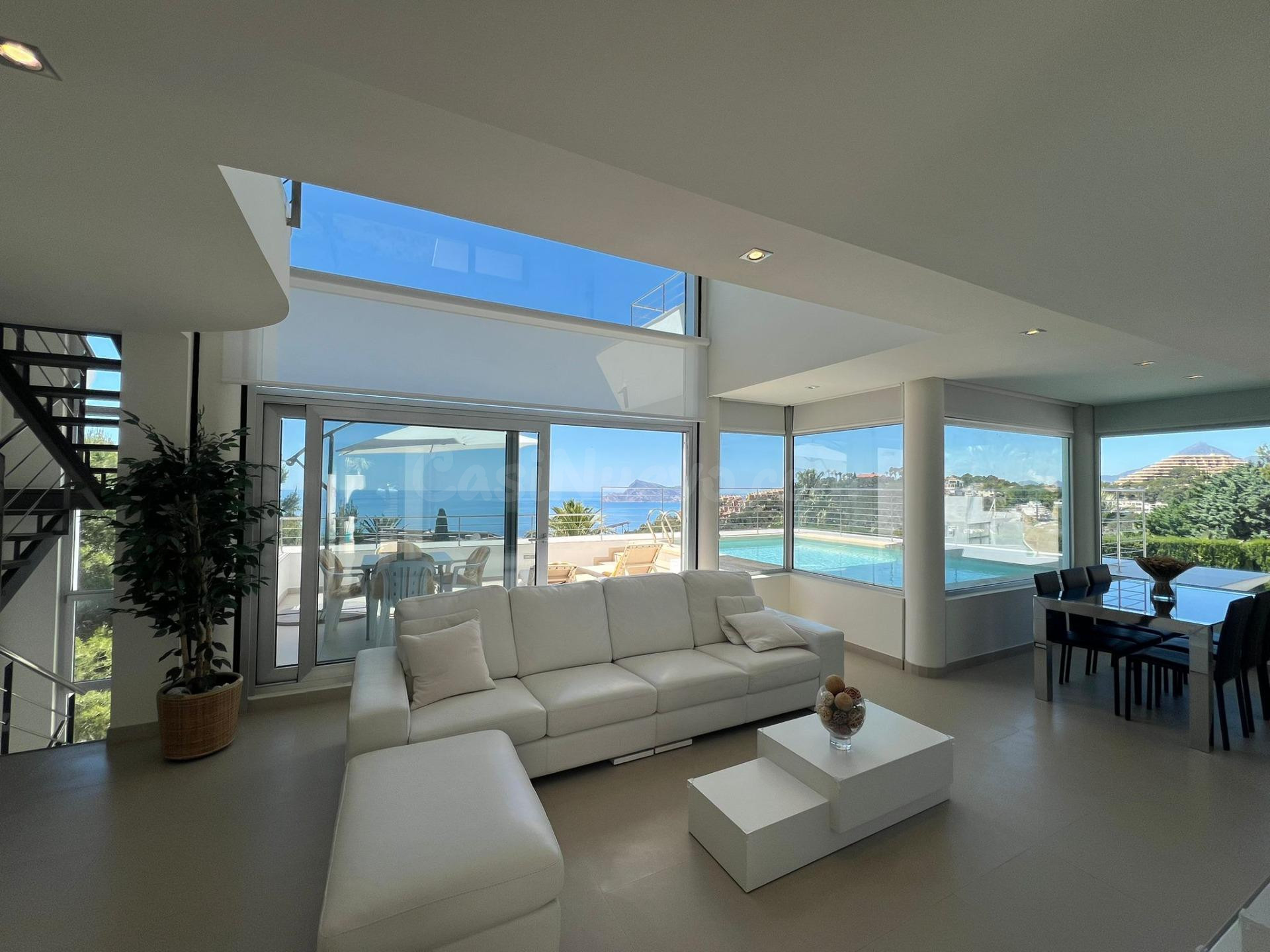 SE VENDE PRECIOSA CASA CON MAGNIFICAS VISTAS AL MAR EN ALTE  - foto 2
