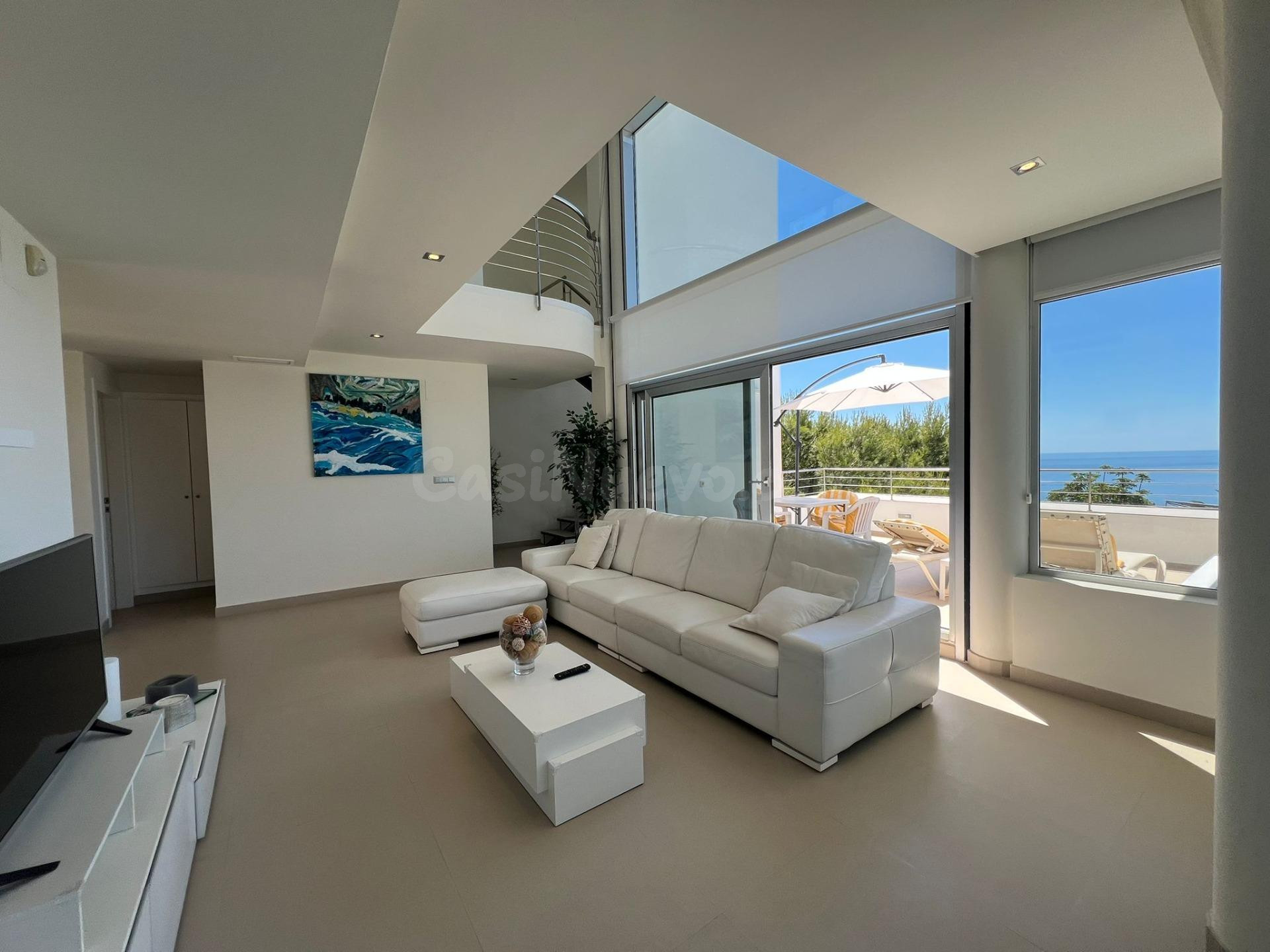 SE VENDE PRECIOSA CASA CON MAGNIFICAS VISTAS AL MAR EN ALTE  - foto 3