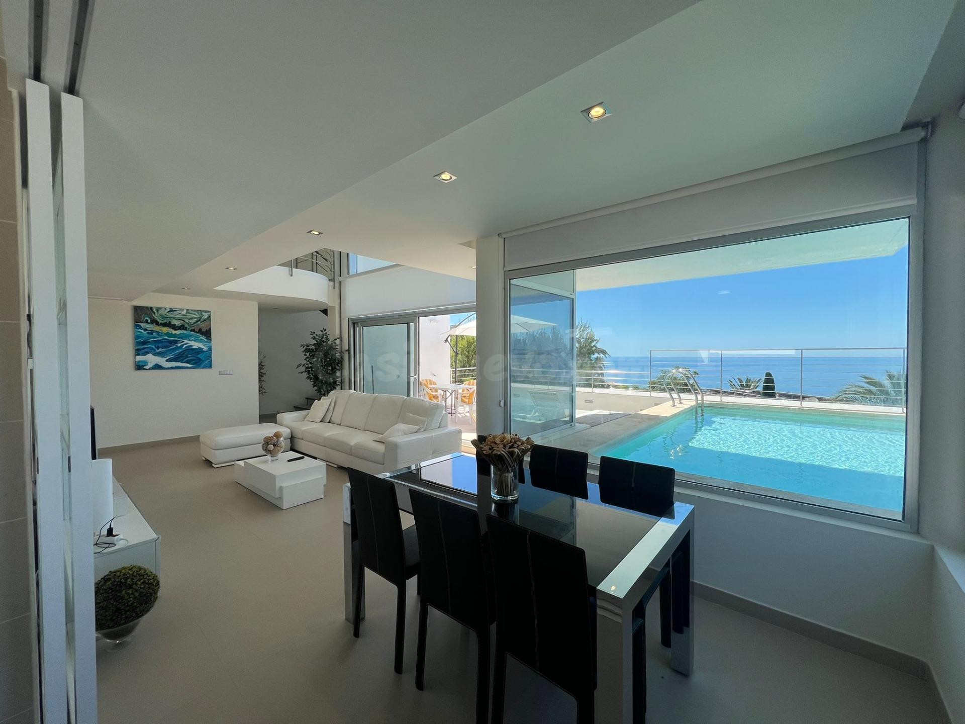 SE VENDE PRECIOSA CASA CON MAGNIFICAS VISTAS AL MAR EN ALTE  - foto 4