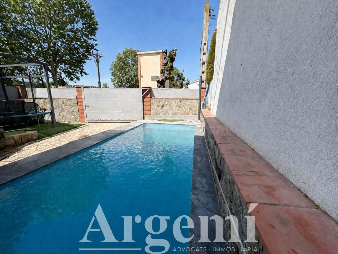 Casa adosada en venta en Palau Solità i Plegamans en EXCLUSI - foto 4