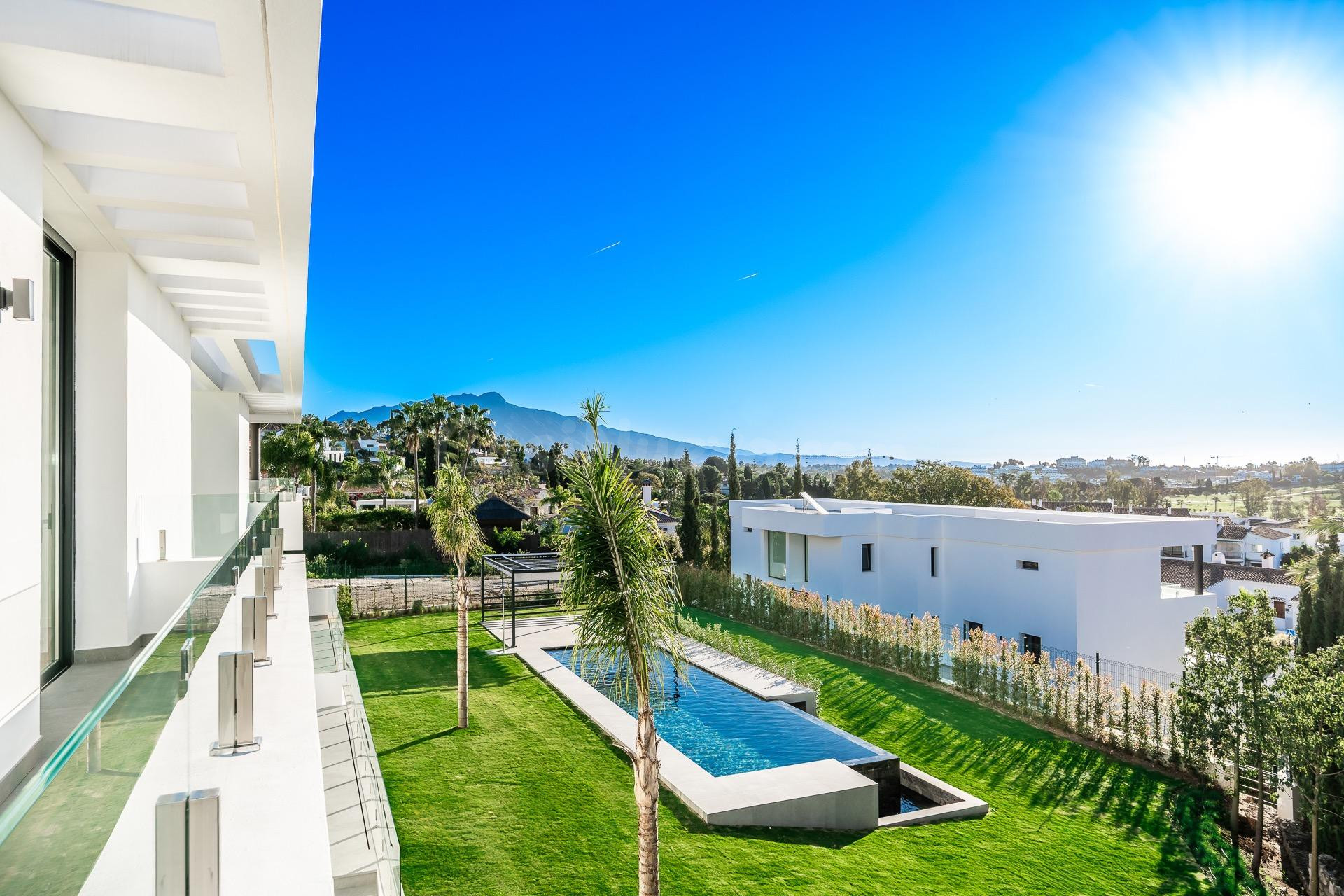 VILLA DE LUJO LOSTA PARA ENTRAR EN BENAHAVIS CON VISTAS AL M - foto 3