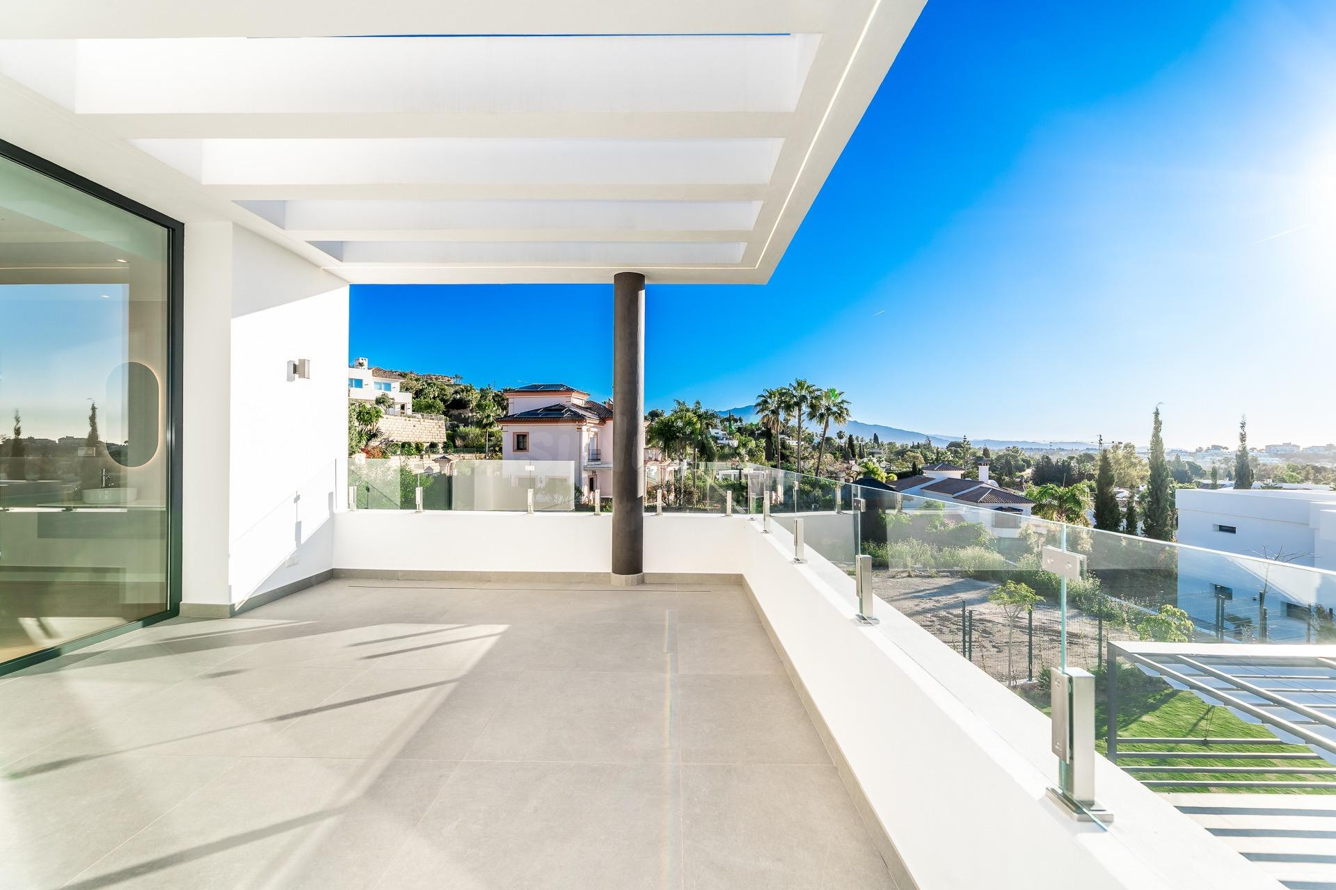 VILLA DE LUJO LOSTA PARA ENTRAR EN BENAHAVIS CON VISTAS AL M - foto 4