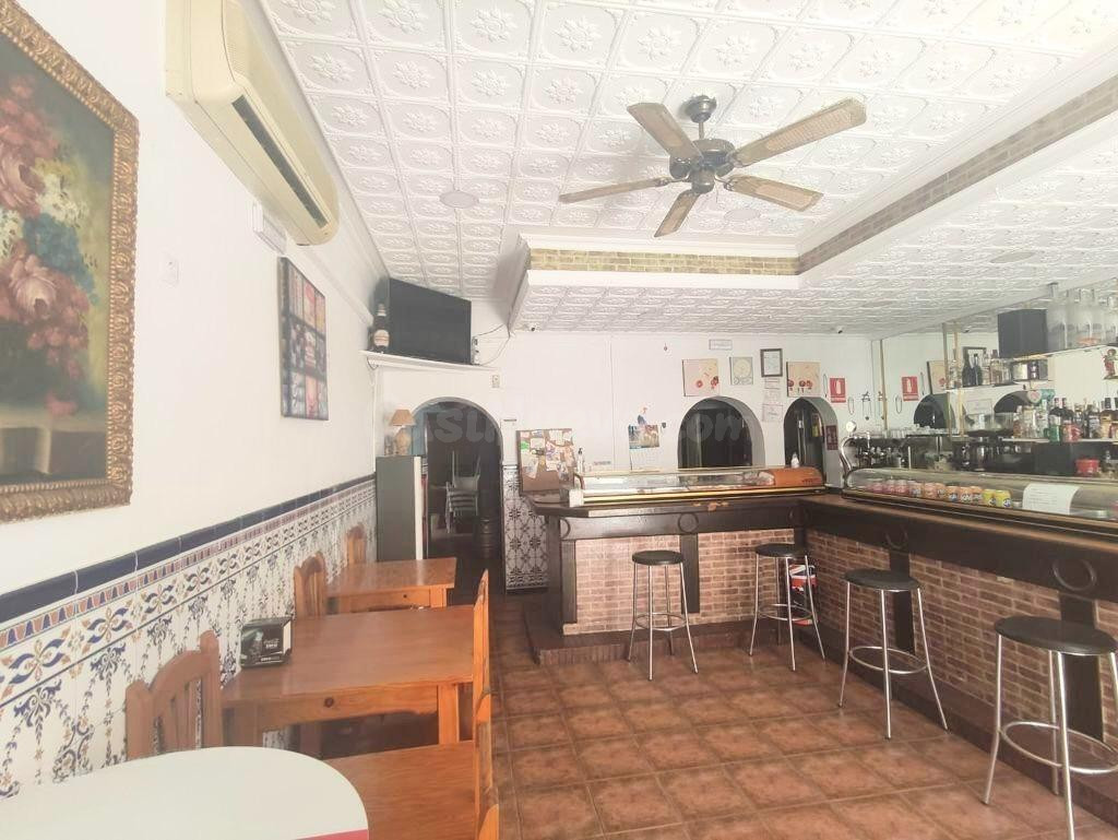 Excelente oportunidad de inversión – Bar/Restaurante en plen - foto 4