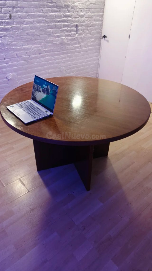 Mesa redonda de madera de 1,20 m de diámetro – Barcelona - foto 5
