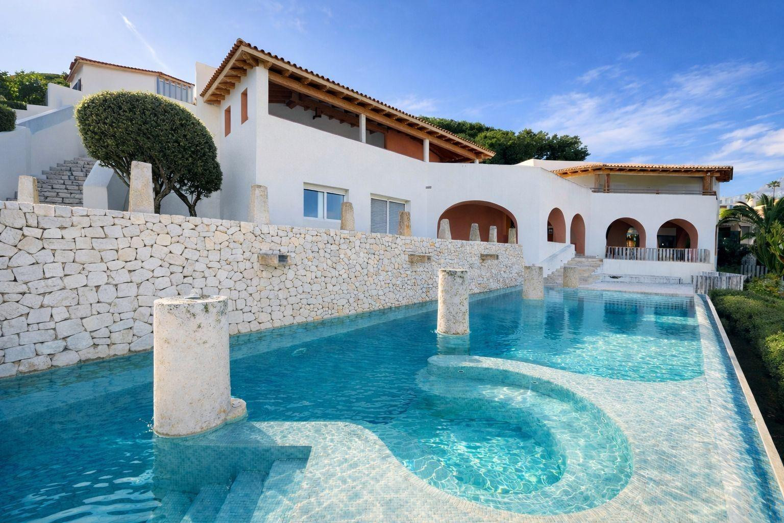 Villa de lujo de tres dormitorios con vista única sobre la b - foto 5