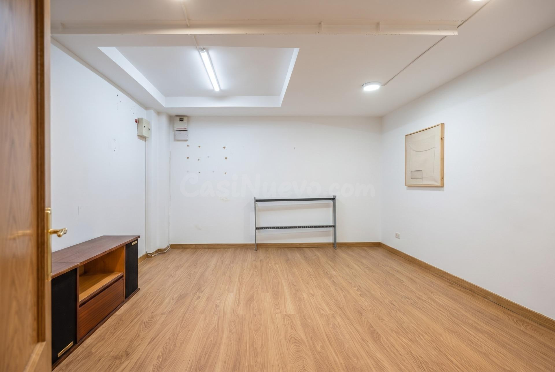 ESPECTACULAR LOCAL COMERCIAL DE 250 M2 EN PLENO CENTRO DE TO - foto 4