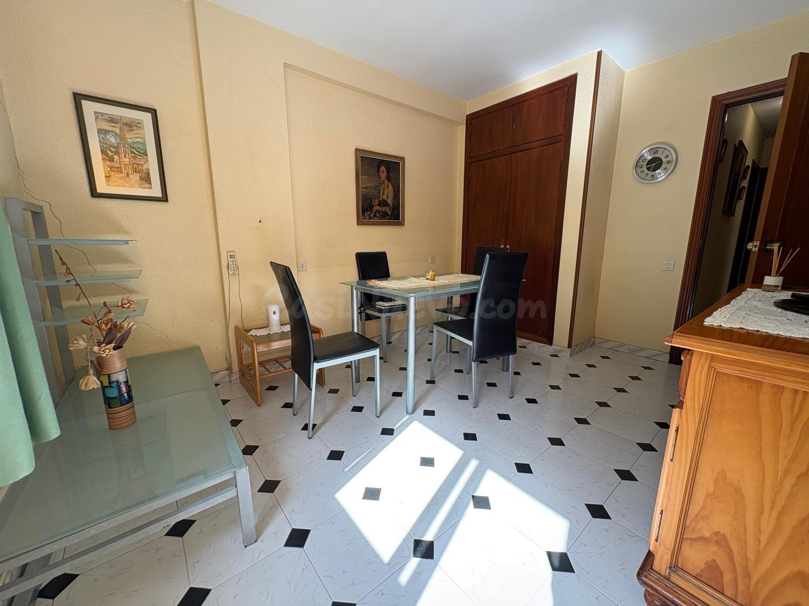 PISO GRANDE EN AV REY JAIME I - foto 2