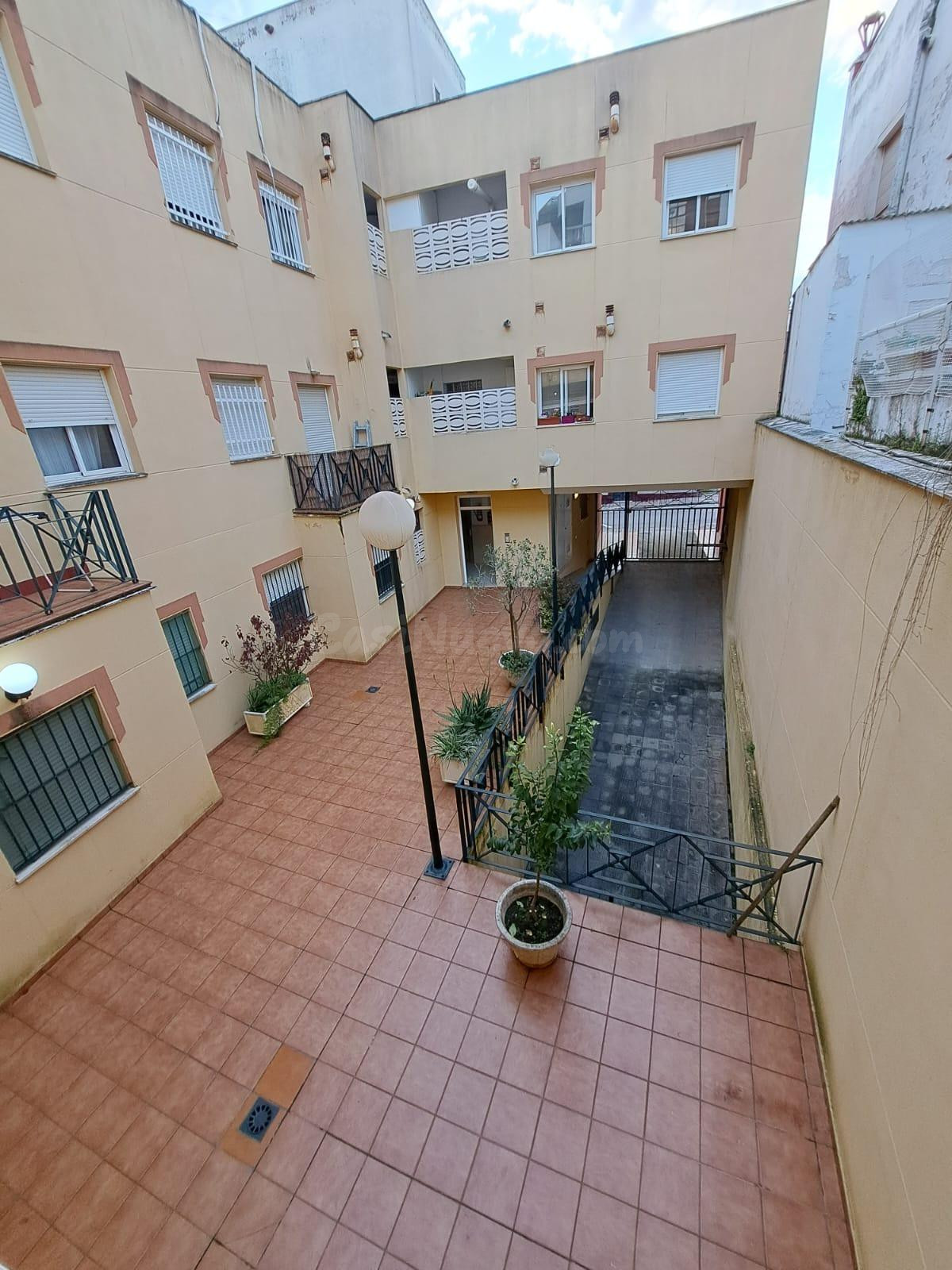 PISO 2 DORMITORIOS CON GARAJE EN EL EDIFICIO - foto 3