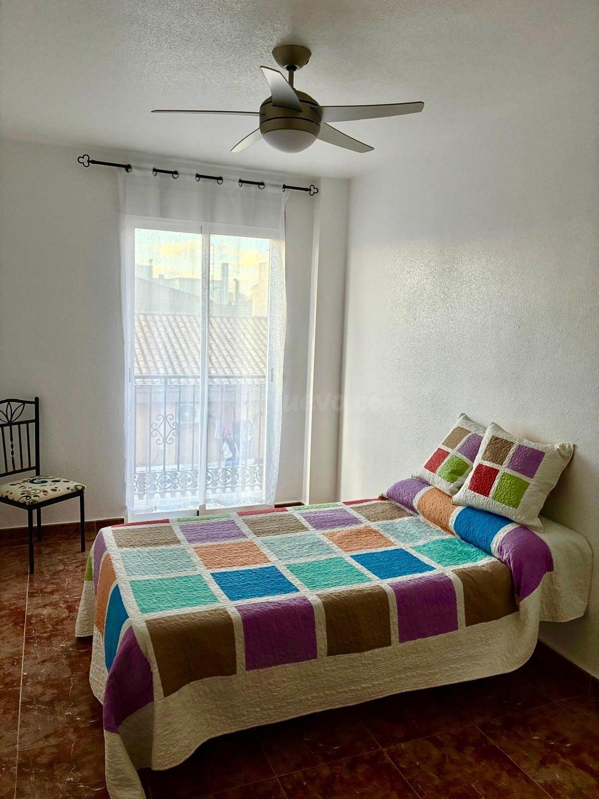 VIVIENDA VACACIONAL EN PLENO CENTRO A POCOS METROS DE LA PLA - foto 4