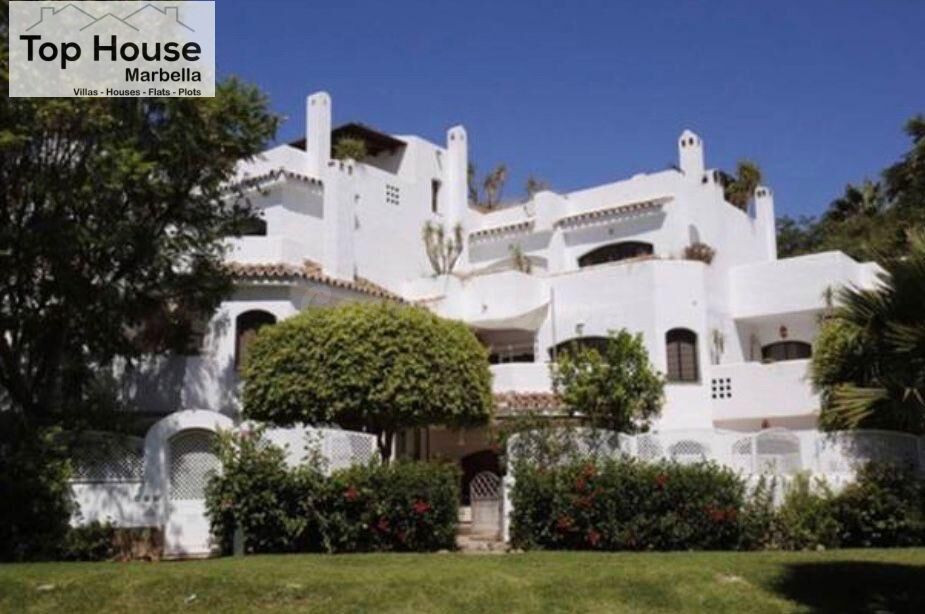 FANTÁSTICO PISO EN UNA EXCLUSIVA URBANIZACIÓN PRIVADA CON PI