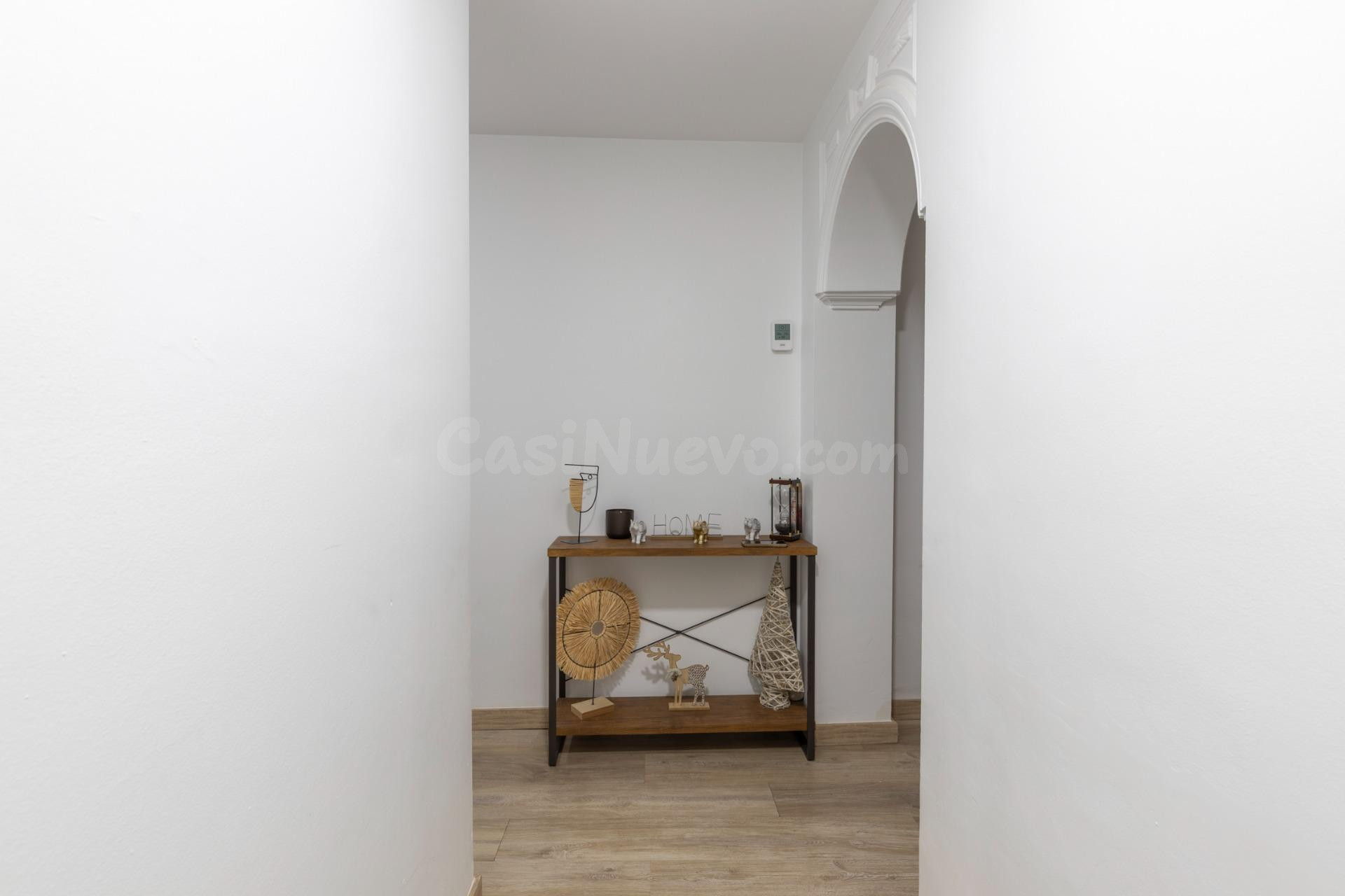 ¡¡¡Magnífico piso de 2 dormitorios, 2 patios, terraza, coche - foto 3
