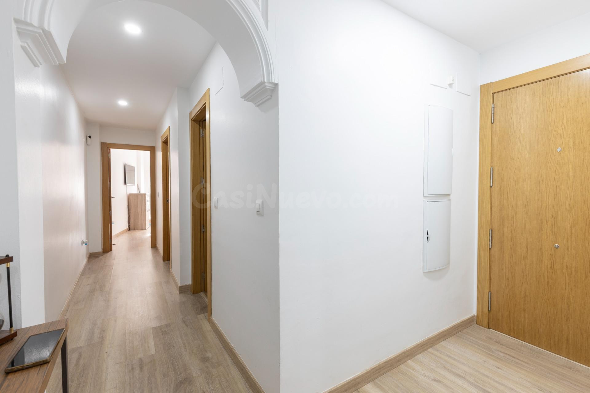 ¡¡¡Magnífico piso de 2 dormitorios, 2 patios, terraza, coche - foto 4