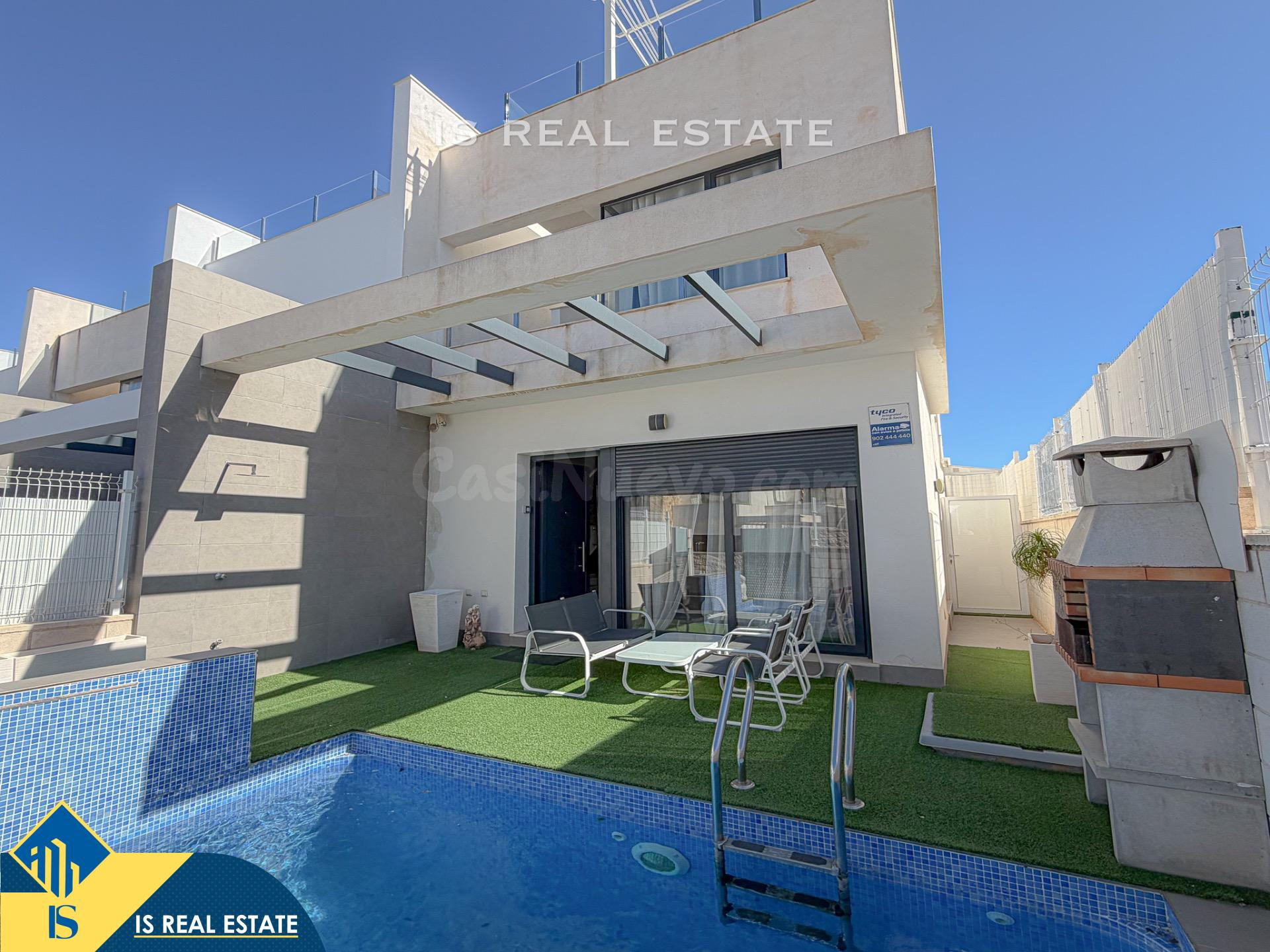 Super Precio! Exclusiva Villa (2018) Diseñada con excelentes - foto 5