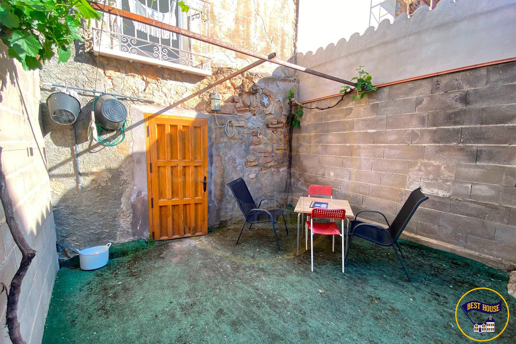 SE VENDE CASA CON PATIO EN VILLAR DEL INFANTADO - foto 3