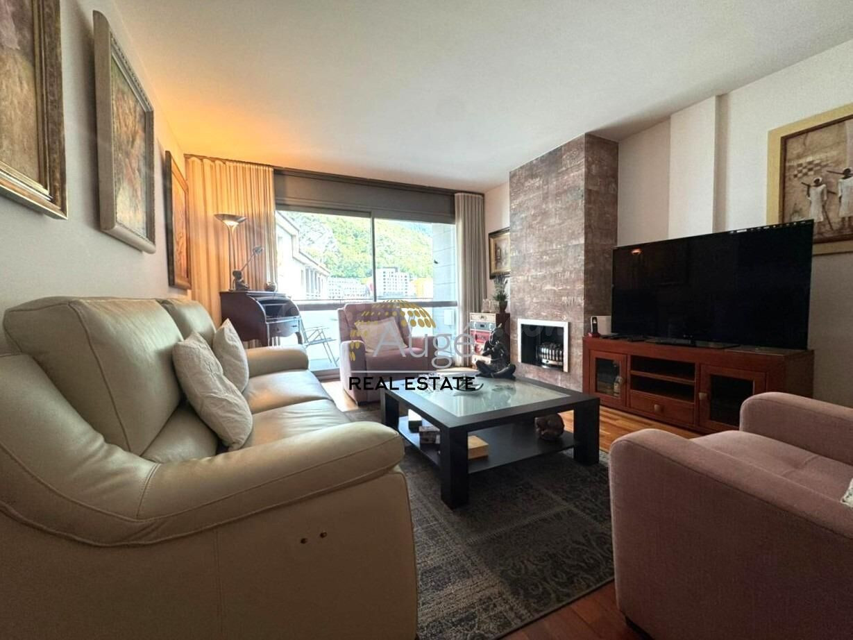 Piso en venta en el centro de Andorra la Vella - foto 3