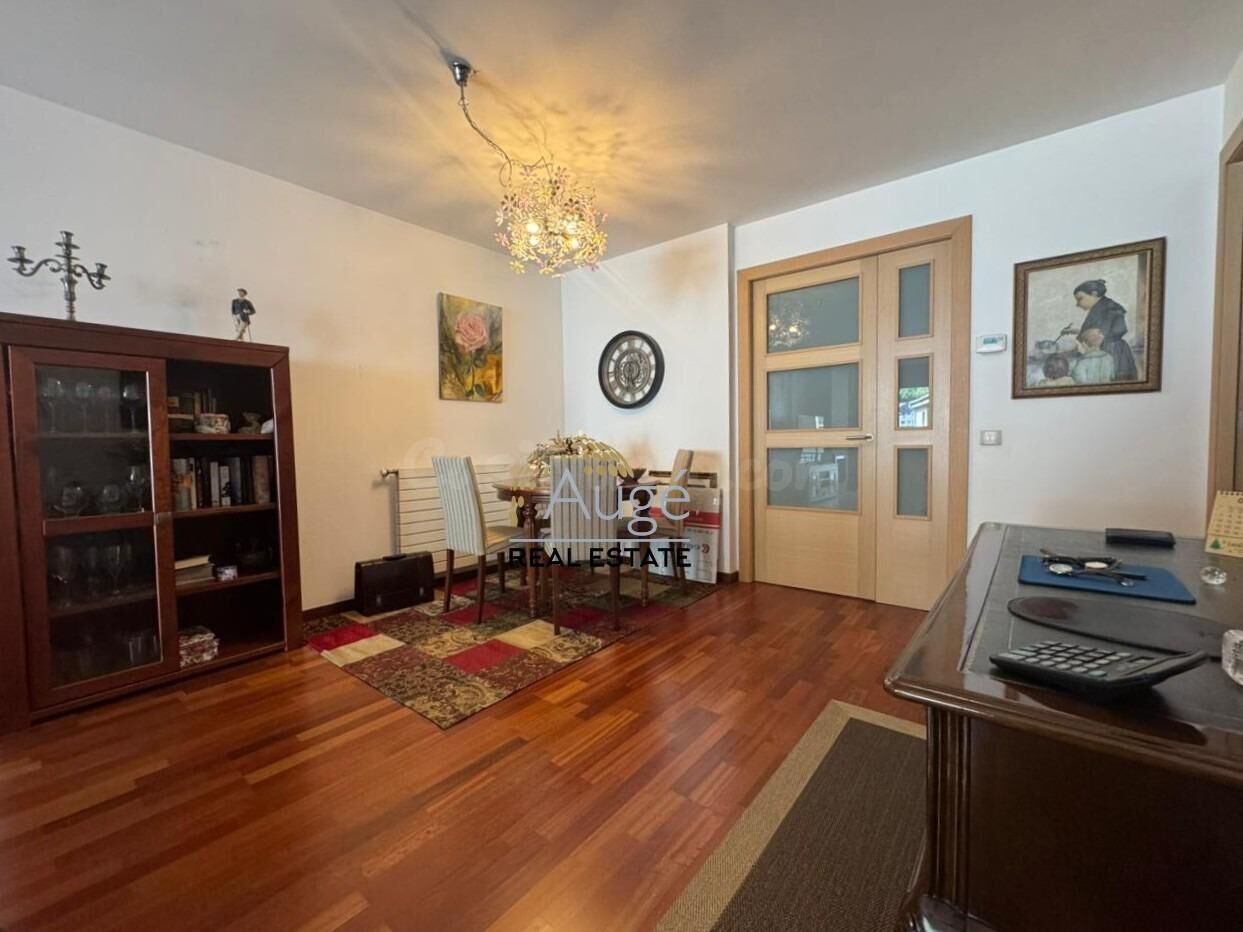 Piso en venta en el centro de Andorra la Vella - foto 5